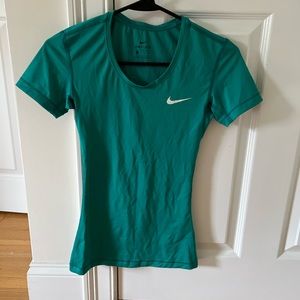 Nike Pro Compression Tee xs in teal